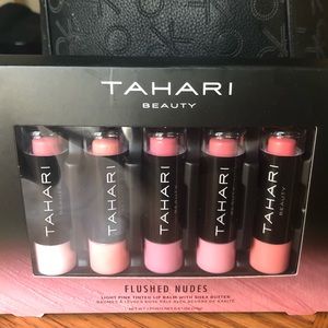 Tahari Nude lip balm set